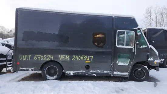 Picture of 2009-freightliner-mt45-chassis-truck-delivery